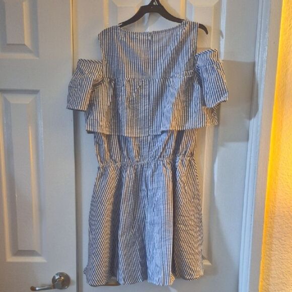 💲1️⃣0️⃣ Bundled ✔️&merci Striped Cold Shoulder Dress Elastic Waist Gingham Sz M - Picture 7 of 7